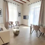 Md Balmes Market Mid Term Apartment