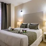 Md Balmes Market Mid Term Apartment *