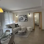 Md Balmes Market Mid Term Apartment *