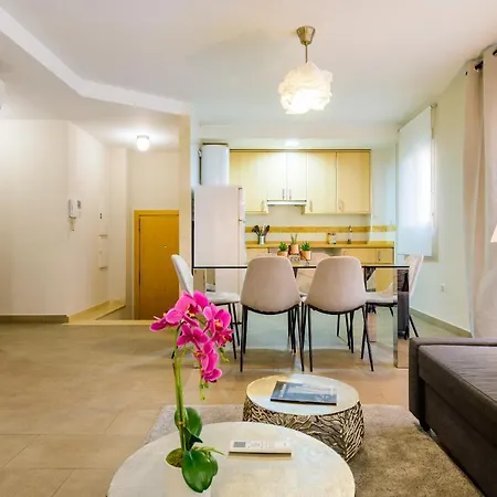 Md Balmes Market Mid Term Apartment Valencia