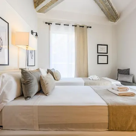 Md Balmes Market Mid Term Apartmán