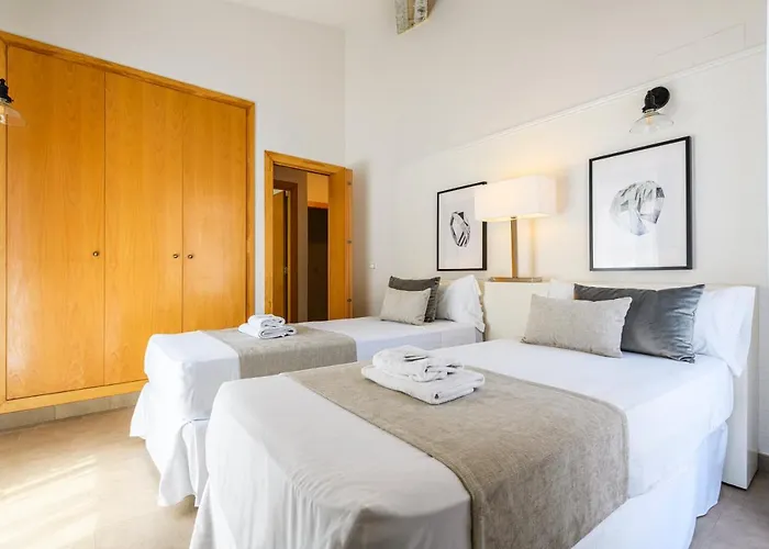 Md Balmes Market Mid Term Appartement Valence
