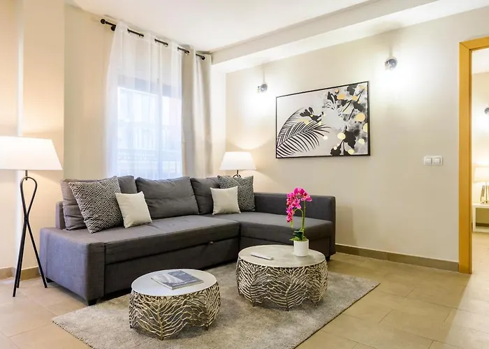 Md Balmes Market Mid Term Appartement Valence